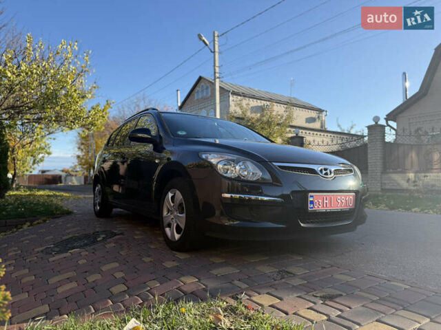 Хендай i30 2009 в Борисполе на Automoto.ua Черный Хендай i30, объемом двигателя 1.6 л и пробегом 229 тыс. км за 7000 $, фото 9 на Automoto.ua