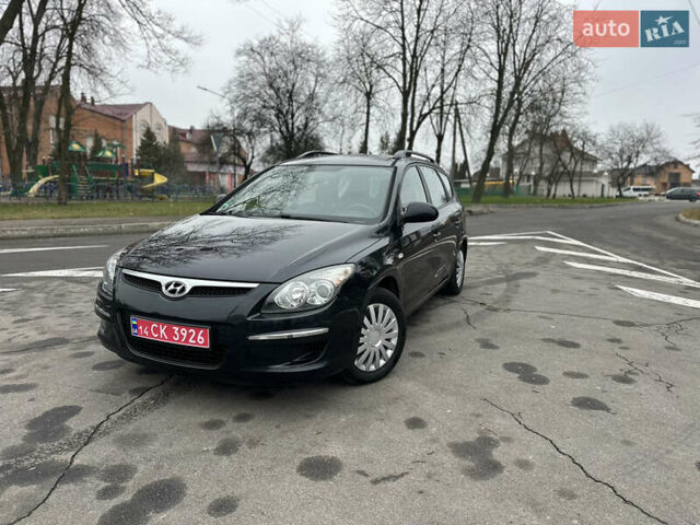 Черный Хендай i30, объемом двигателя 1.4 л и пробегом 199 тыс. км за 5599 $, фото 1 на Automoto.ua