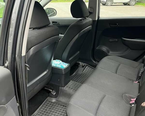 Черный Хендай i30, объемом двигателя 1.58 л и пробегом 242 тыс. км за 4950 $, фото 4 на Automoto.ua