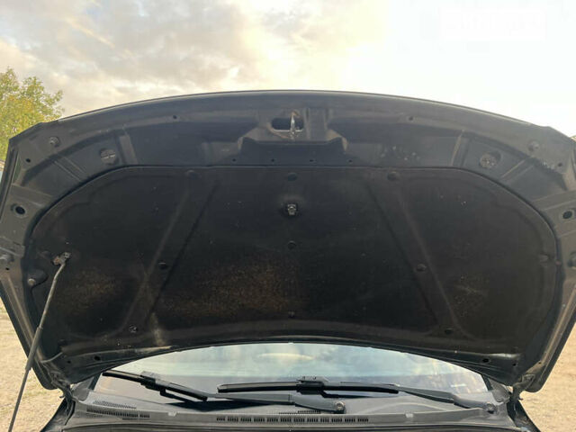 Чорний Хендай i30, об'ємом двигуна 1.59 л та пробігом 247 тис. км за 6250 $, фото 58 на Automoto.ua