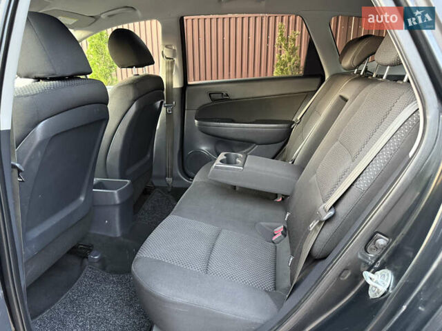 Черный Хендай i30, объемом двигателя 1.6 л и пробегом 229 тыс. км за 6700 $, фото 32 на Automoto.ua