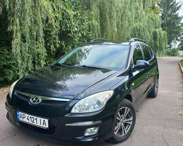 Черный Хендай i30, объемом двигателя 1.58 л и пробегом 203 тыс. км за 5700 $, фото 8 на Automoto.ua