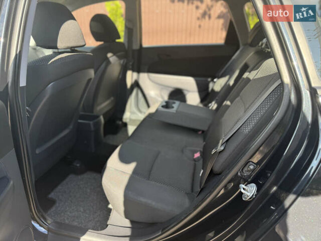 Хендай i30 2009 в Борисполе на Automoto.ua Черный Хендай i30, объемом двигателя 1.4 л и пробегом 146 тыс. км за 6800 $, фото 29 на Automoto.ua