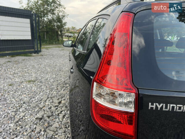 Чорний Хендай i30, об'ємом двигуна 1.4 л та пробігом 188 тис. км за 6850 $, фото 14 на Automoto.ua