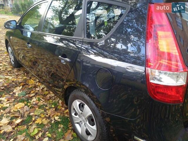 Хендай i30 2009 у Черкасах на Automoto.ua Чорний Хендай i30, об'ємом двигуна 1.4 л та пробігом 188 тис. км за 6150 $, фото 3 на Automoto.ua