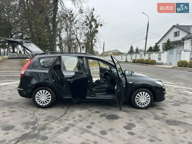 Черный Хендай i30, объемом двигателя 1.4 л и пробегом 199 тыс. км за 5599 $, фото 52 на Automoto.ua