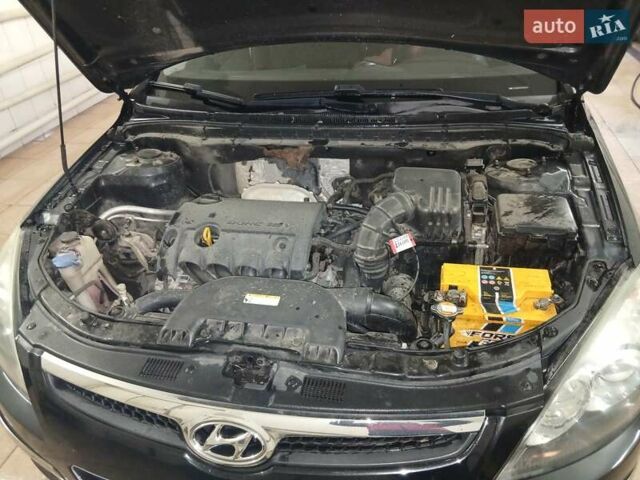 Чорний Хендай i30, об'ємом двигуна 1.4 л та пробігом 210 тис. км за 5999 $, фото 5 на Automoto.ua