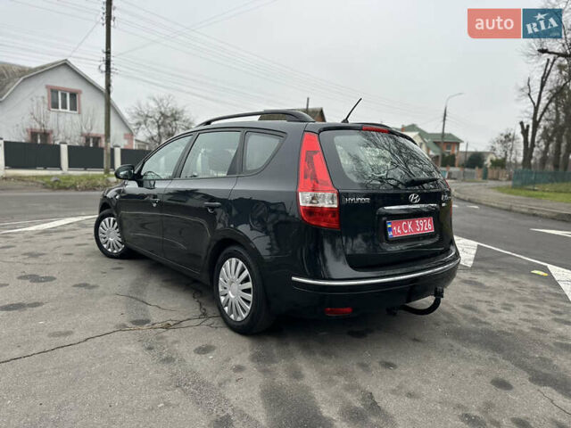 Черный Хендай i30, объемом двигателя 1.4 л и пробегом 199 тыс. км за 5599 $, фото 24 на Automoto.ua