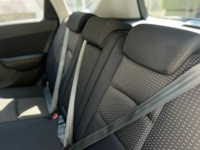 Черный Хендай i30, объемом двигателя 1.6 л и пробегом 230 тыс. км за 6800 $, фото 19 на Automoto.ua