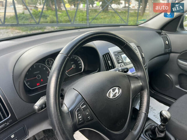 Чорний Хендай i30, об'ємом двигуна 1.4 л та пробігом 188 тис. км за 6850 $, фото 30 на Automoto.ua