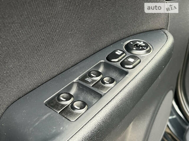 Чорний Хендай i30, об'ємом двигуна 1.59 л та пробігом 247 тис. км за 6250 $, фото 30 на Automoto.ua