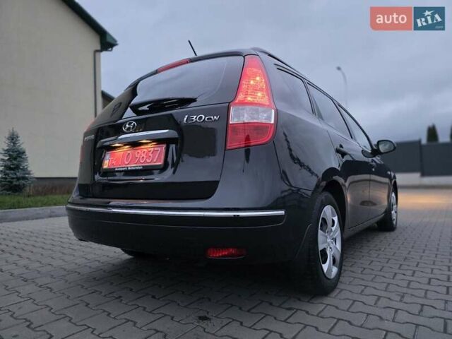 Черный Хендай i30, объемом двигателя 1.6 л и пробегом 231 тыс. км за 5350 $, фото 14 на Automoto.ua