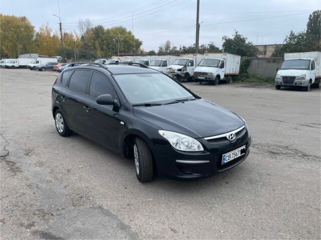 Черный Хендай i30, объемом двигателя 1.6 л и пробегом 262 тыс. км за 5600 $, фото 2 на Automoto.ua