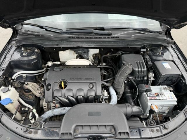 Черный Хендай i30, объемом двигателя 1.4 л и пробегом 172 тыс. км за 5950 $, фото 13 на Automoto.ua