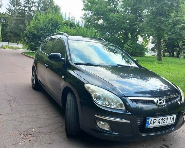 Черный Хендай i30, объемом двигателя 1.58 л и пробегом 203 тыс. км за 5700 $, фото 10 на Automoto.ua