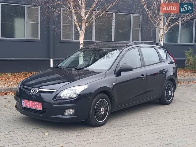 Черный Хендай i30, объемом двигателя 1.4 л и пробегом 216 тыс. км за 6300 $, фото 8 на Automoto.ua
