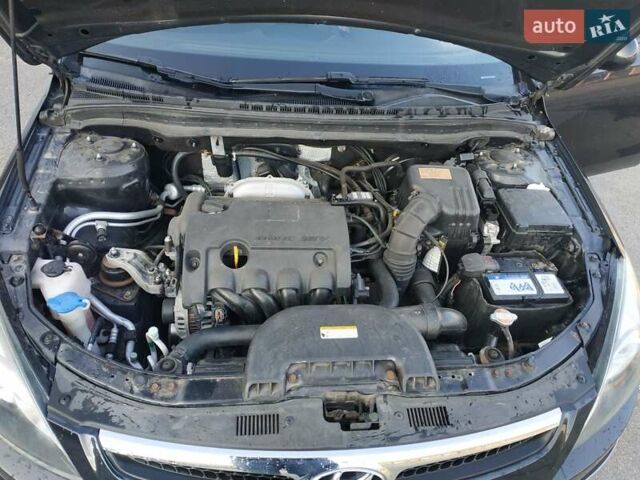Черный Хендай i30, объемом двигателя 1.4 л и пробегом 158 тыс. км за 5600 $, фото 26 на Automoto.ua