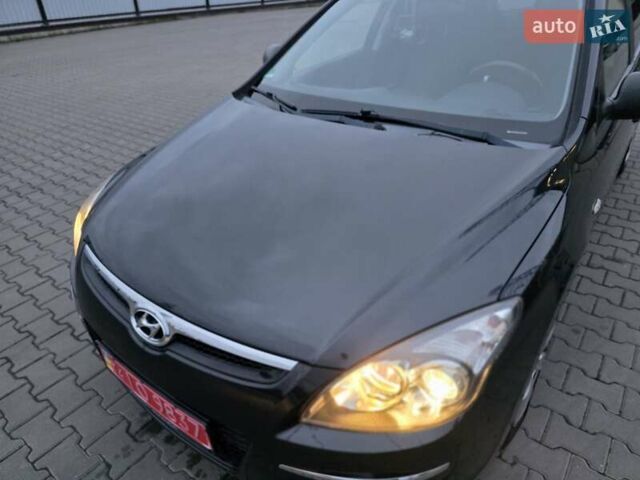Черный Хендай i30, объемом двигателя 1.6 л и пробегом 231 тыс. км за 5350 $, фото 13 на Automoto.ua