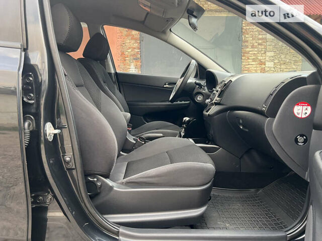 Чорний Хендай i30, об'ємом двигуна 1.59 л та пробігом 247 тис. км за 6250 $, фото 41 на Automoto.ua