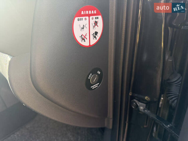 Хендай i30 2009 в Борисполе на Automoto.ua Черный Хендай i30, объемом двигателя 1.4 л и пробегом 146 тыс. км за 6800 $, фото 27 на Automoto.ua