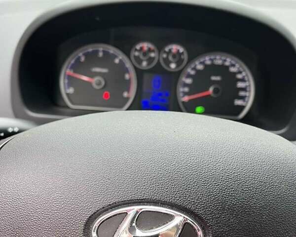 Черный Хендай i30, объемом двигателя 1.58 л и пробегом 242 тыс. км за 4950 $, фото 9 на Automoto.ua