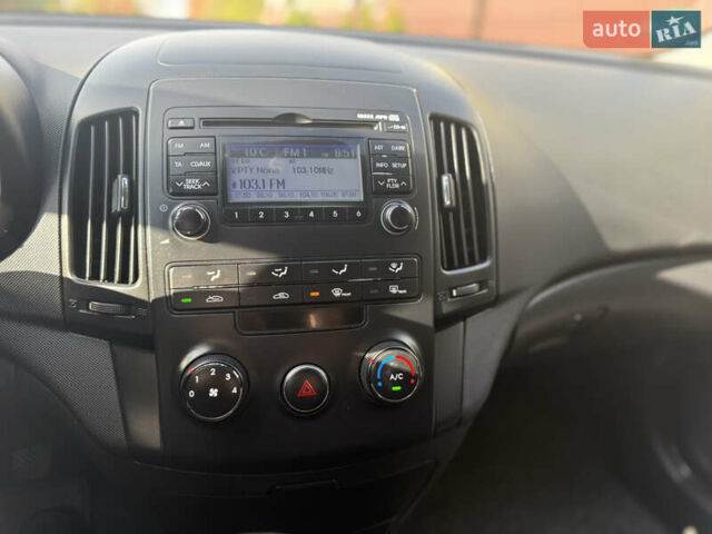 Хендай i30 2009 в Борисполе на Automoto.ua Черный Хендай i30, объемом двигателя 1.4 л и пробегом 146 тыс. км за 6800 $, фото 19 на Automoto.ua