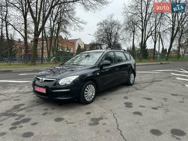 Черный Хендай i30, объемом двигателя 1.4 л и пробегом 199 тыс. км за 5599 $, фото 27 на Automoto.ua