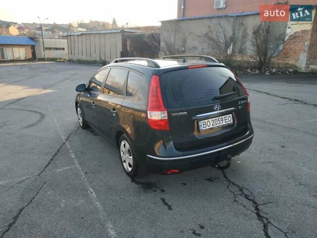 Черный Хендай i30, объемом двигателя 1.4 л и пробегом 158 тыс. км за 5600 $, фото 8 на Automoto.ua