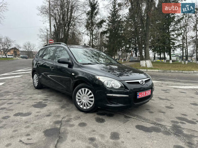Черный Хендай i30, объемом двигателя 1.4 л и пробегом 199 тыс. км за 5599 $, фото 20 на Automoto.ua