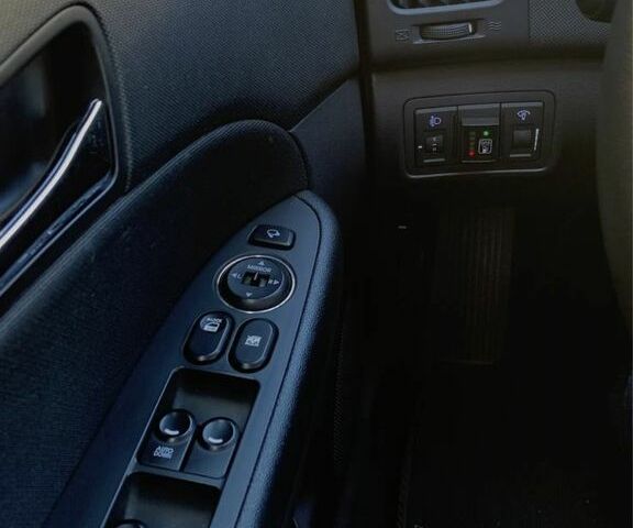 Черный Хендай i30, объемом двигателя 1.6 л и пробегом 189 тыс. км за 6950 $, фото 14 на Automoto.ua