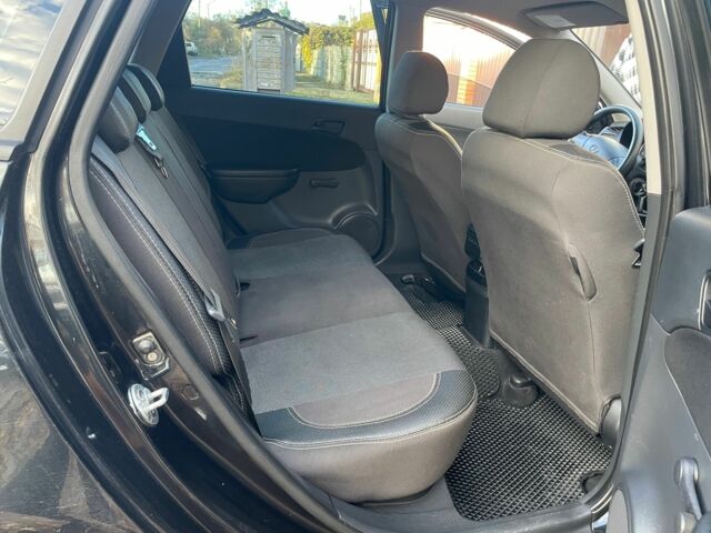 Черный Хендай i30, объемом двигателя 1.6 л и пробегом 262 тыс. км за 5600 $, фото 9 на Automoto.ua