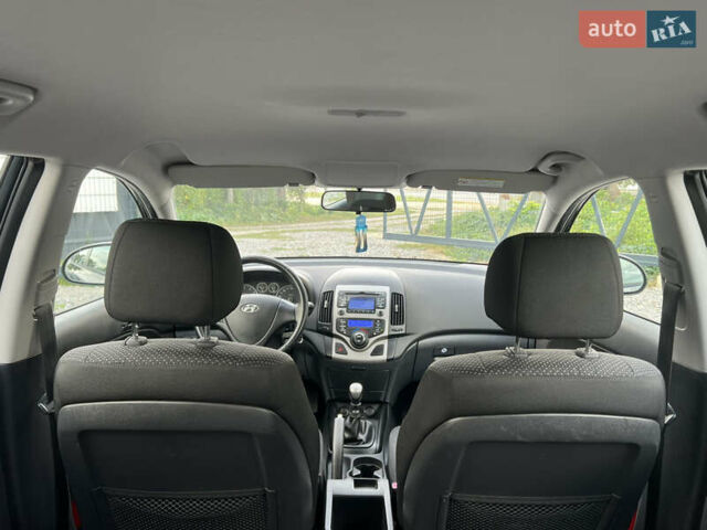 Чорний Хендай i30, об'ємом двигуна 1.4 л та пробігом 188 тис. км за 6850 $, фото 44 на Automoto.ua