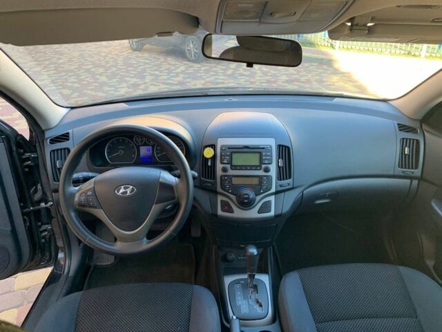 Черный Хендай i30, объемом двигателя 1.6 л и пробегом 189 тыс. км за 6950 $, фото 3 на Automoto.ua