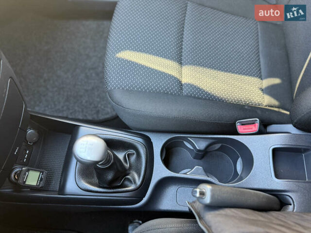 Хендай i30 2009 в Борисполе на Automoto.ua Черный Хендай i30, объемом двигателя 1.6 л и пробегом 229 тыс. км за 7000 $, фото 34 на Automoto.ua