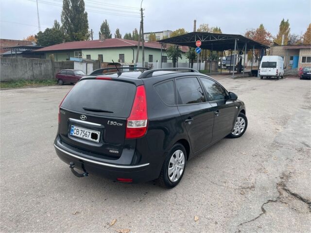 Черный Хендай i30, объемом двигателя 1.6 л и пробегом 262 тыс. км за 5600 $, фото 3 на Automoto.ua