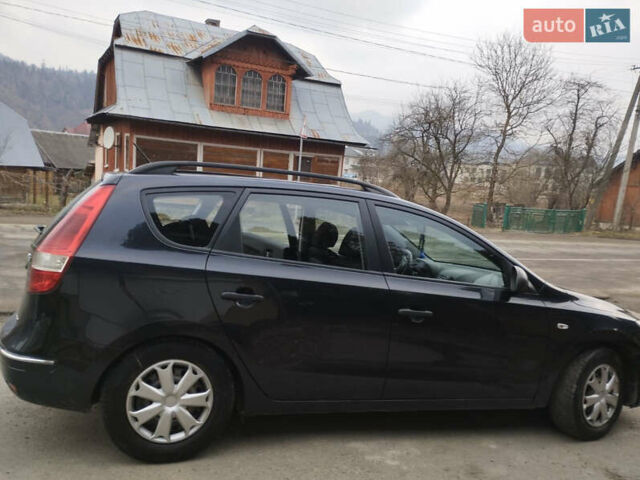 Черный Хендай i30, объемом двигателя 1.58 л и пробегом 234 тыс. км за 5100 $, фото 2 на Automoto.ua