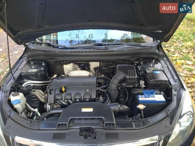 Хендай i30 2009 у Черкасах на Automoto.ua Чорний Хендай i30, об'ємом двигуна 1.4 л та пробігом 188 тис. км за 6150 $, фото 31 на Automoto.ua