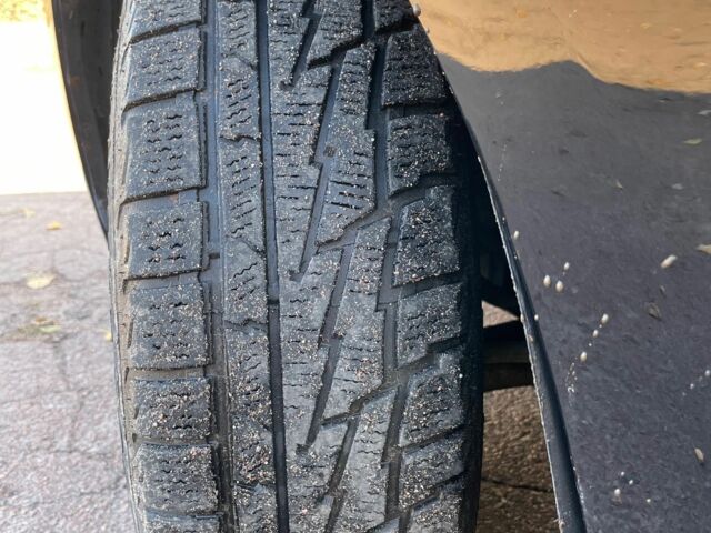 Черный Хендай i30, объемом двигателя 1.6 л и пробегом 262 тыс. км за 5600 $, фото 12 на Automoto.ua