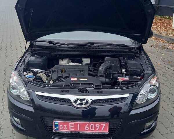 Черный Хендай i30, объемом двигателя 1.4 л и пробегом 216 тыс. км за 6300 $, фото 41 на Automoto.ua