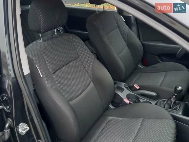 Черный Хендай i30, объемом двигателя 1.4 л и пробегом 216 тыс. км за 6300 $, фото 30 на Automoto.ua
