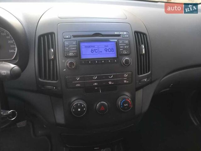 Хендай i30 2009 у Черкасах на Automoto.ua Чорний Хендай i30, об'ємом двигуна 1.4 л та пробігом 188 тис. км за 6150 $, фото 25 на Automoto.ua