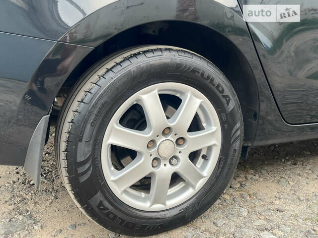 Чорний Хендай i30, об'ємом двигуна 1.59 л та пробігом 247 тис. км за 6250 $, фото 26 на Automoto.ua