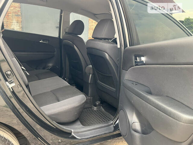 Чорний Хендай i30, об'ємом двигуна 1.59 л та пробігом 247 тис. км за 6250 $, фото 37 на Automoto.ua