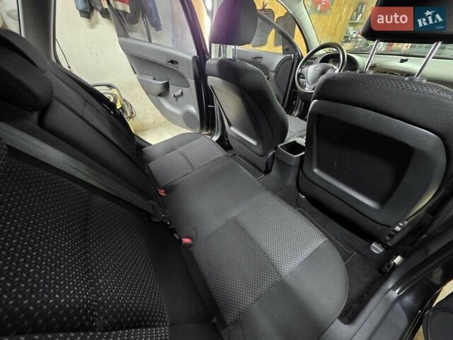 Чорний Хендай i30, об'ємом двигуна 1.6 л та пробігом 231 тис. км за 5600 $, фото 5 на Automoto.ua