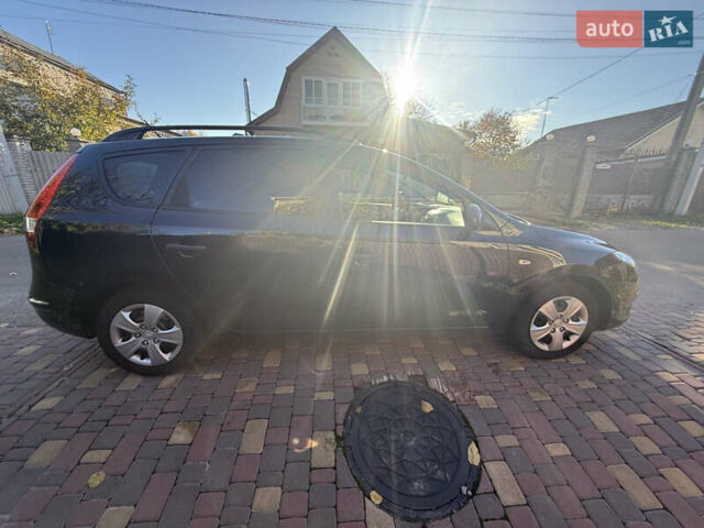 Хендай i30 2009 в Борисполе на Automoto.ua Черный Хендай i30, объемом двигателя 1.6 л и пробегом 229 тыс. км за 7000 $, фото 6 на Automoto.ua