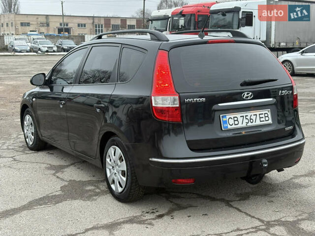 Черный Хендай i30, объемом двигателя 1.6 л и пробегом 265 тыс. км за 5900 $, фото 3 на Automoto.ua