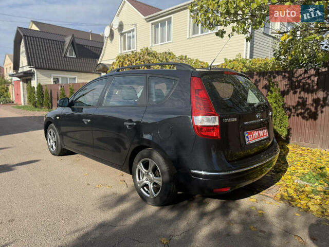 Хендай i30 2009 в Борисполе на Automoto.ua Черный Хендай i30, объемом двигателя 1.4 л и пробегом 146 тыс. км за 6800 $, фото 3 на Automoto.ua