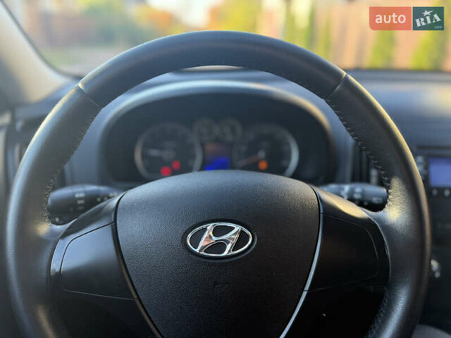 Хендай i30 2009 в Борисполе на Automoto.ua Черный Хендай i30, объемом двигателя 1.6 л и пробегом 229 тыс. км за 7000 $, фото 27 на Automoto.ua