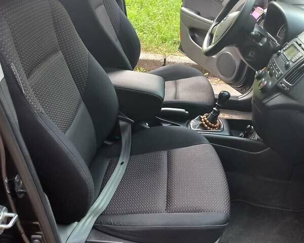 Черный Хендай i30, объемом двигателя 1.58 л и пробегом 203 тыс. км за 5700 $, фото 16 на Automoto.ua