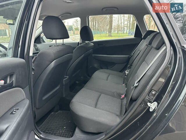 Черный Хендай i30, объемом двигателя 1.4 л и пробегом 199 тыс. км за 5599 $, фото 38 на Automoto.ua